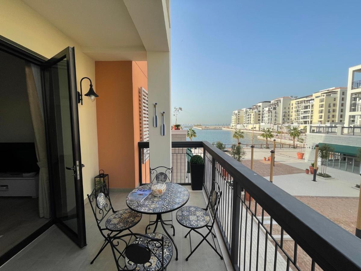 Ultimate Stay - 4 Beds - La Mer - Sunset Marina View Dubaj Zewnętrze zdjęcie